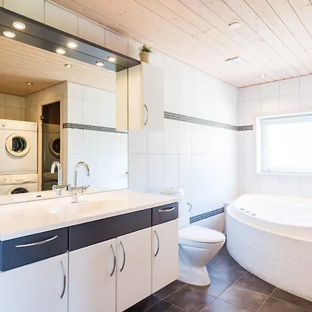 Holiday Henne Lxx Holiday home *