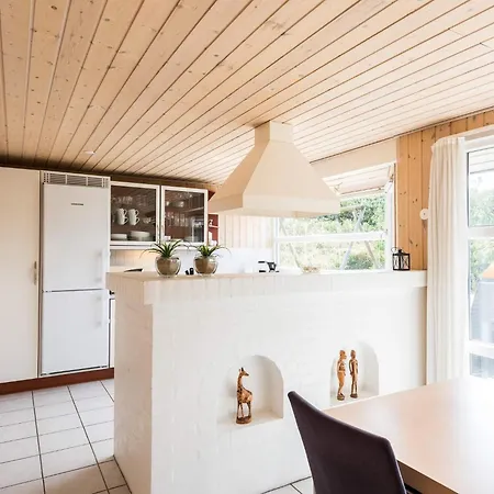 Holiday home Holiday Henne Lxx
